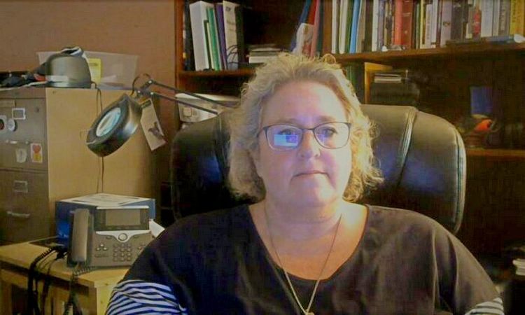 Woman Escapes Hospital Treatment Protocols, Says Others Not So Lucky