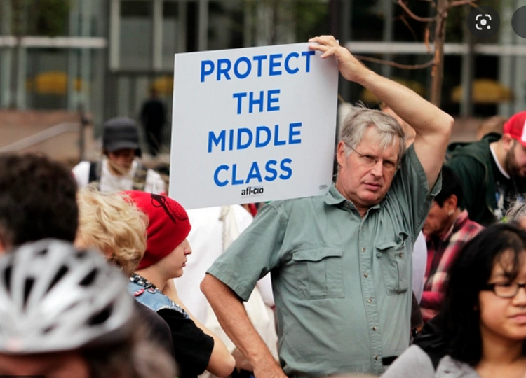 The Middle Class Is Dying! 50% Of All American Workers Made Less Than $3,133 A Month Last Year