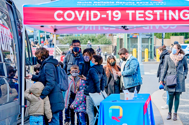 Top Oncologist: Cancer in Patients Exploding After COVID Shots