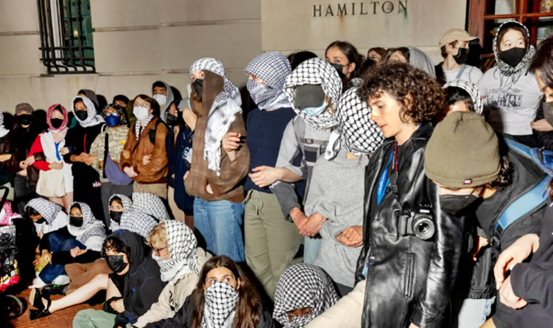 Columbia Students Take Over Hamilton Hall as Deadline to Disperse Passes